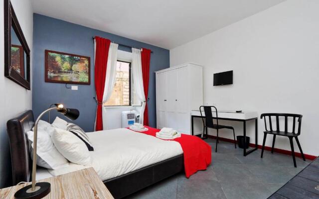 Cozy Apartment Fabia 300 mt from Colosseum