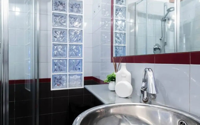 Altido Navigli by Night