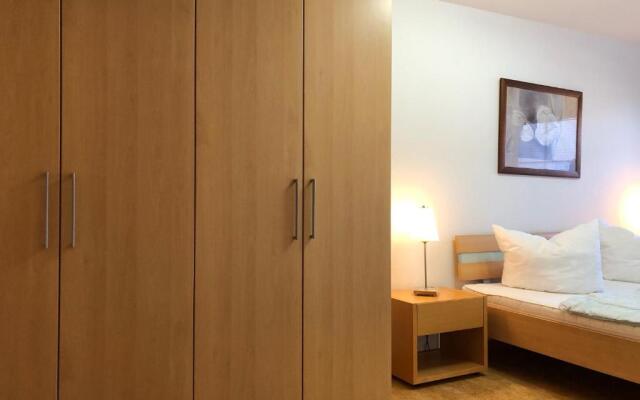 Martha_Mueller_Graehlert_Weg 8 Wg_7