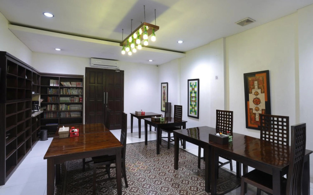 Jambuluwuk Heritage Menteng Suites