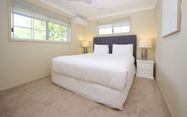 Family Coastal Retreat With Pool and Balcony Views – Guest Rooms – Woolgoolga