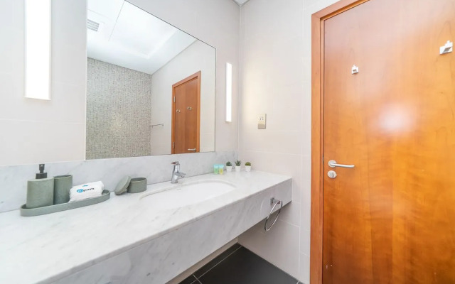Bright and spacious Studio in DIFC