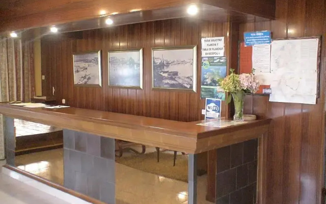 Apartamentos Revo Salinas 3000