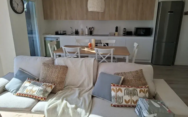 Residencial Breeze 1A by Bookaparadise