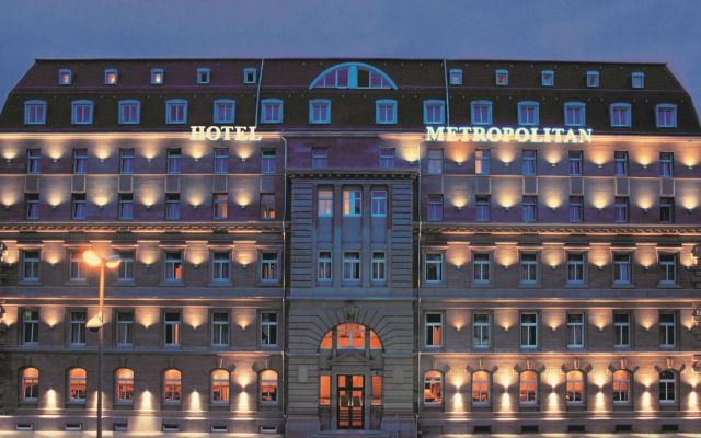 Metropolitan Hotel by Flemings
