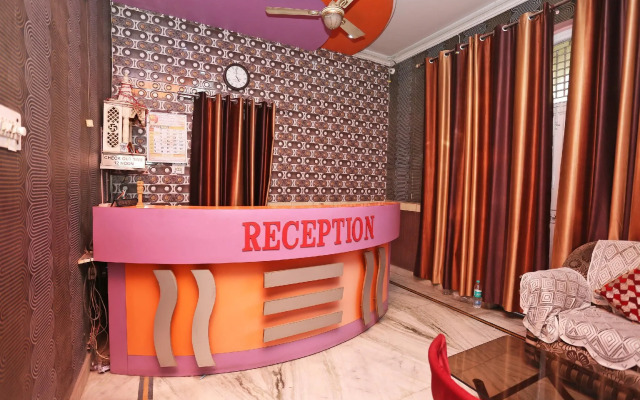 Oyo 15920 Hotel Classic