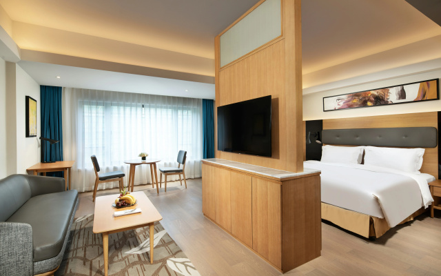 Holiday Inn Shanghai Hongqiao Central by IHG – Guest Rooms – Shanghai