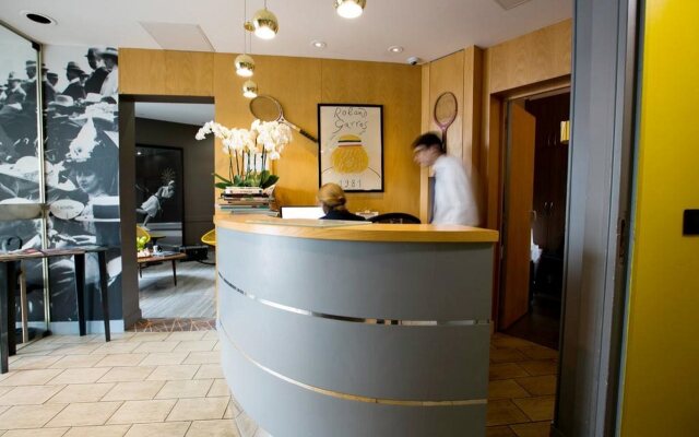 Hotel Olympic Paris Boulogne by Patrick Hayat
