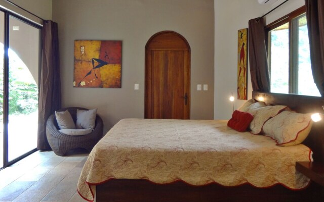 Manoas Luxury Camping and Villa Rentals