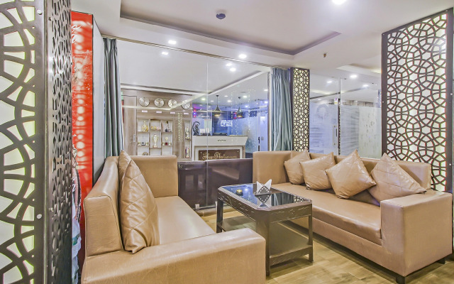Super OYO Townhouse OAK The Platinum Studio 50