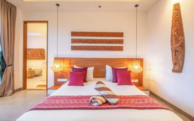 Luxury 4BR Haven, Steps to Canggu's Beach Elegance