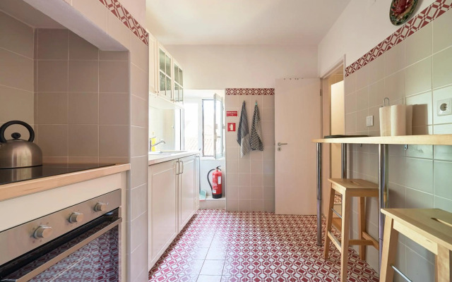 360º Rooftop Lisbon and River View