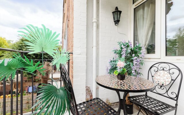 3 Bed Flat, Dedicated Workspace, Parking, 4KTV