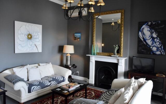 Westwood Apartment in Sea Point