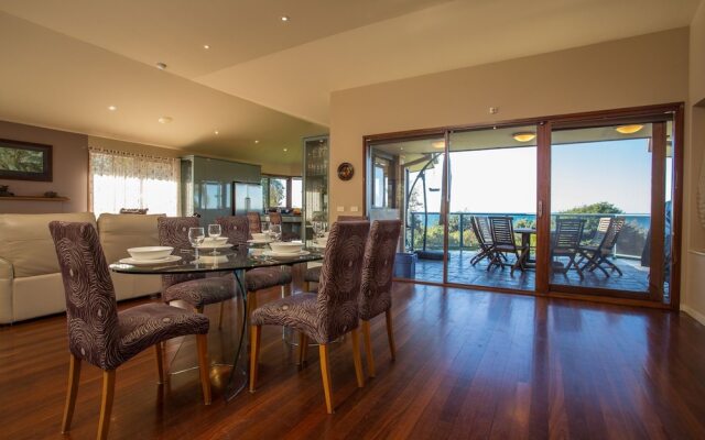 Tura Beach House On Pacific Way