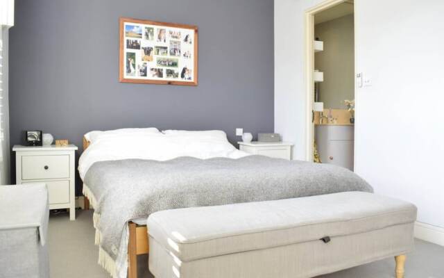 Stunning 2 Bedroom House in Chiswick