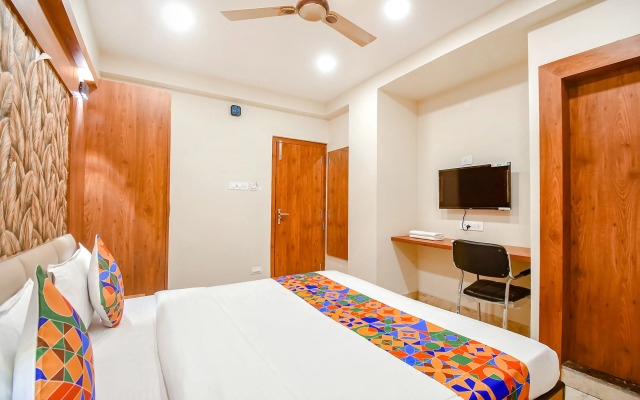 FabHotel Dreamworld Residency