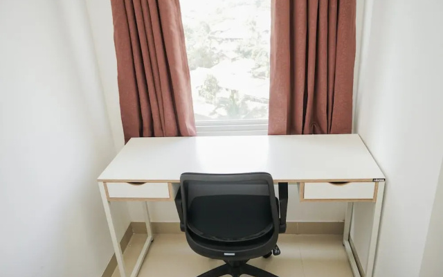 Comfy And Minimalist Studio Room At Serpong Garden Apartment – Guest Rooms – Legok