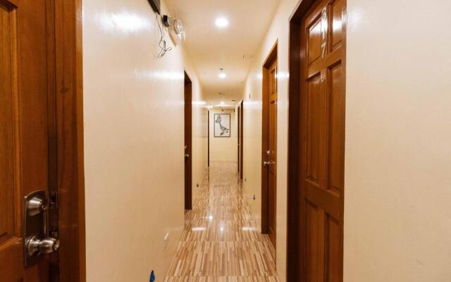 RedDoorz @ Hotel Rosemarie