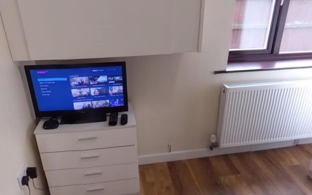 Jaylets Budget Leicester