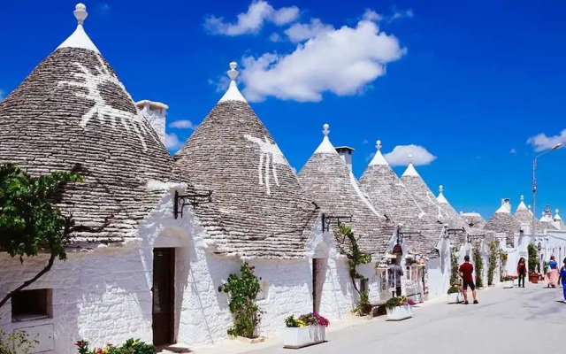 -trulli In The Contrada-