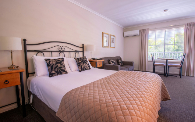 Baringa Villa – Guest Rooms – Melbourne