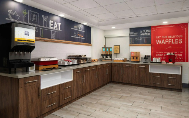 Hampton Inn Roanoke/Hollins - I-81
