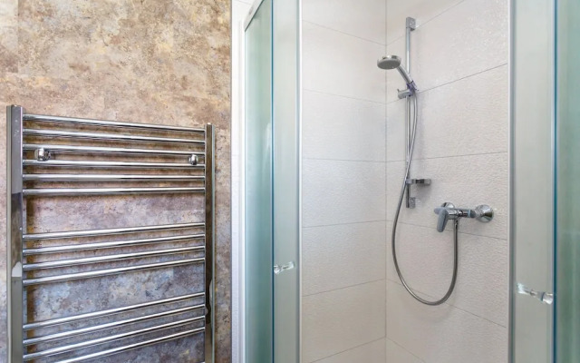 Apartment and Room Marija