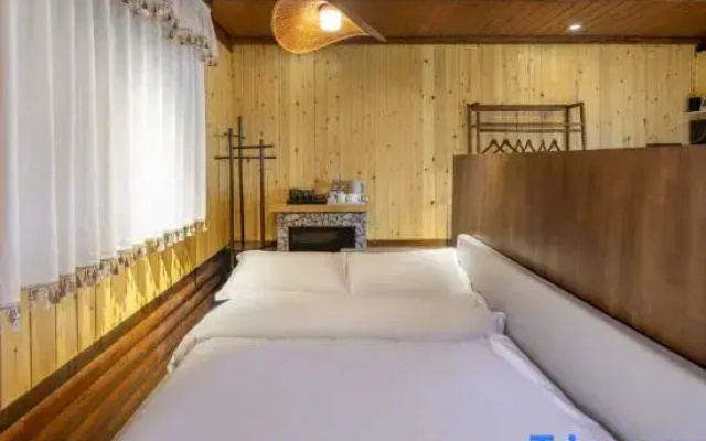 Hemu Wuyin Mountain House Homestay
