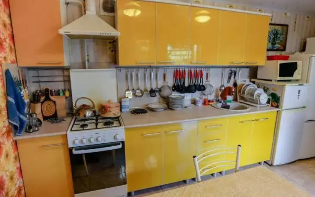 Nikos Guest House