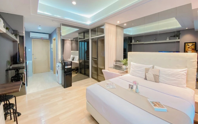 Spacious Studio Apartment at Capitol Suites
