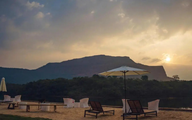 Canary Islands Resort & Spa, Lonavala
