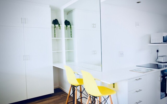 Studio For 2 in Central Cape Town