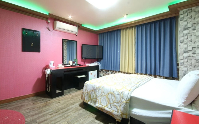 Changwon Bonggokdong Seven