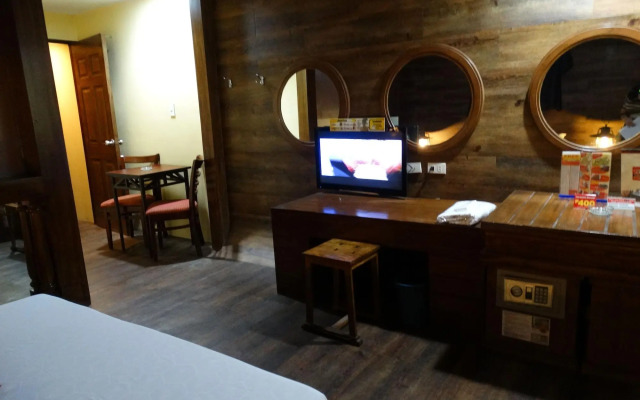 Hotel Sogo Quirino Motor Drive Inn
