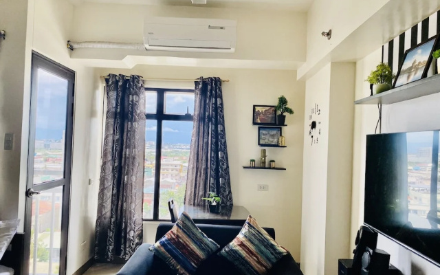 Mabolo Garden Flats by Sleeping Forest