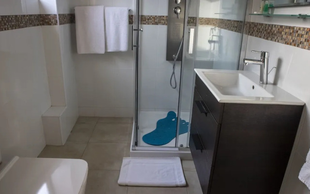 Ssnit Guest House