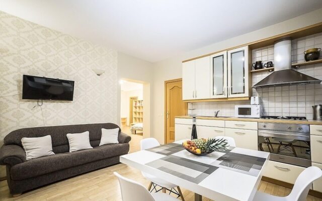 WINWINSTAY Old Town River View Apartment