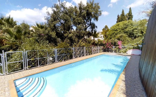Exquisite Villa Near Beach - Heated Pool