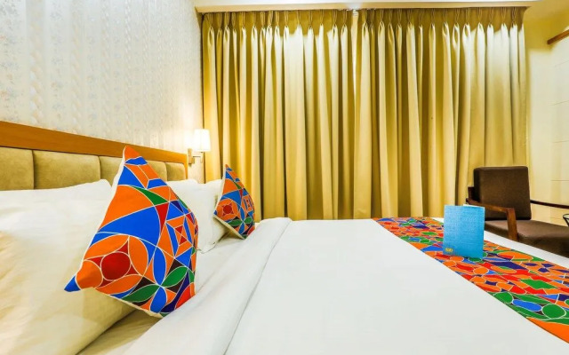 FabHotel Capitol Suites