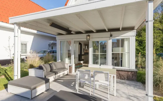 Luxurious, Stately Villa With Patio Heater, in a Holiday Park 1km From the Beach