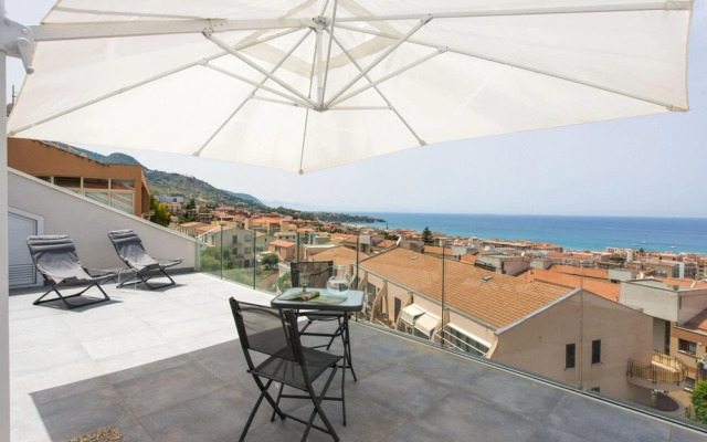 Una Terrazza Vista Mare su Cefal