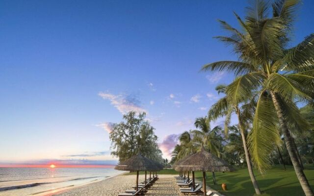 Отель Wyndham Grand Phu Quoc