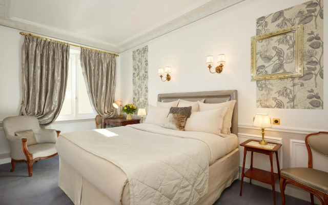 Hotel Elysées Paris