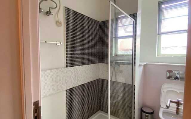 Sunflower Residence Oniru