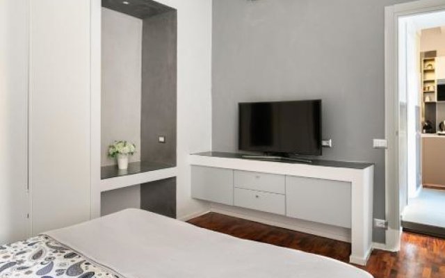 Living RHome - Condotti Apartment