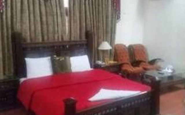 Hotel Orash Lodges