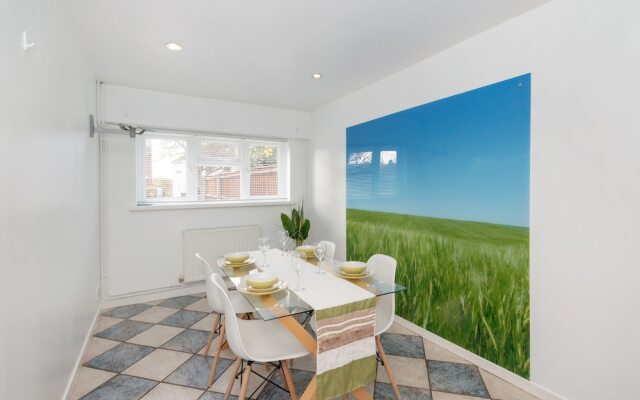Sulston Lodge 3-Bedroom House