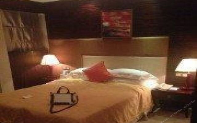 Rich Hotel