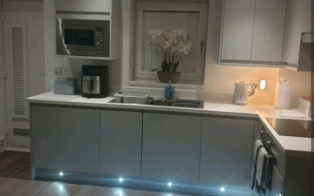 Cosy & Comfortable 2 Bedroom Annex New Build 2022